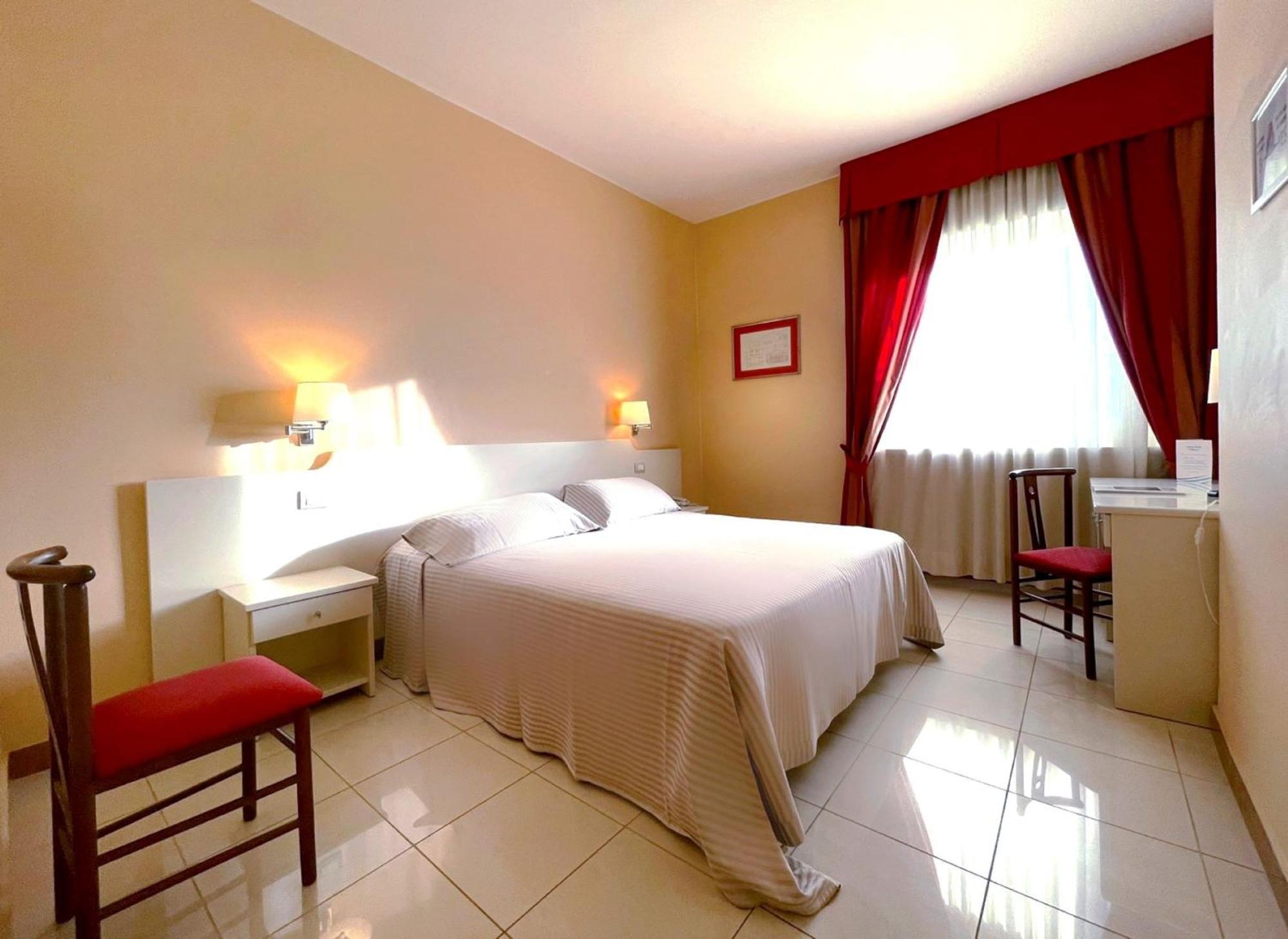 Barion Hotel & Congressi Luaran gambar